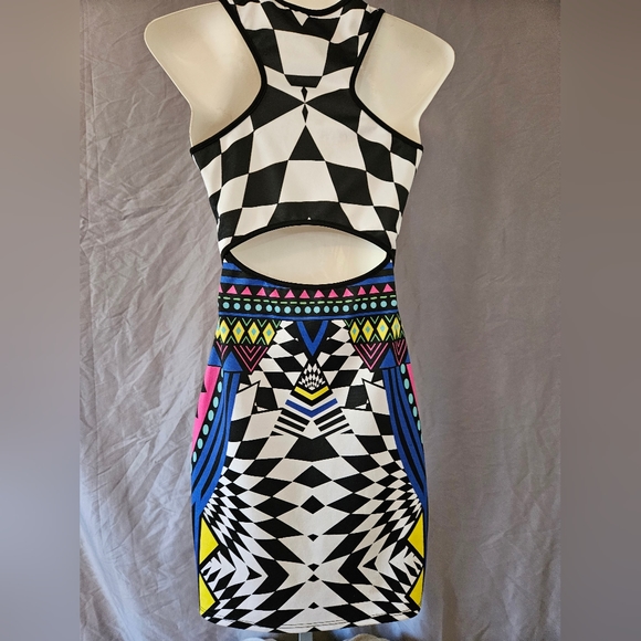 Material Girl Funky Bodycon Dress - Picture 7 of 9
